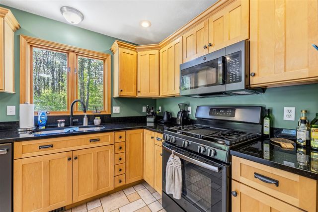 27514 Rolling Pines Court, Lawton, MI 49065