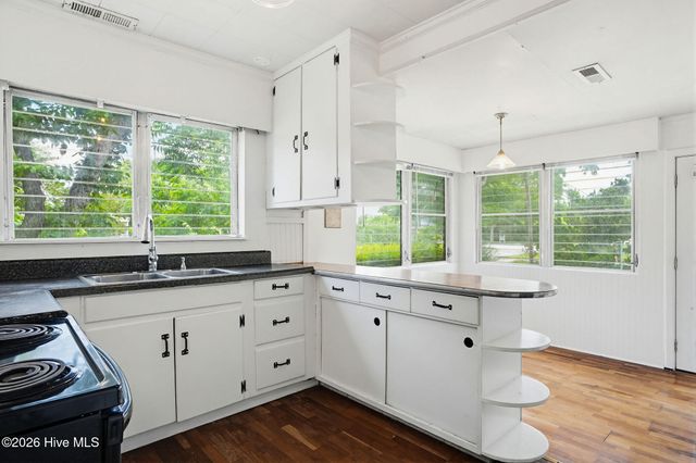 1601 S 41st Street, Wilmington, NC 28403