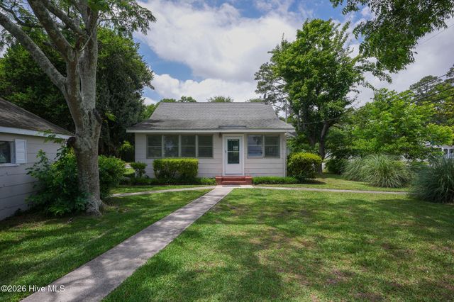 1601 S 41st Street, Wilmington, NC 28403
