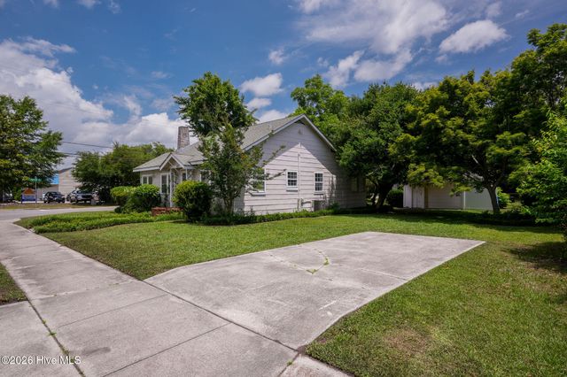 1601 S 41st Street, Wilmington, NC 28403