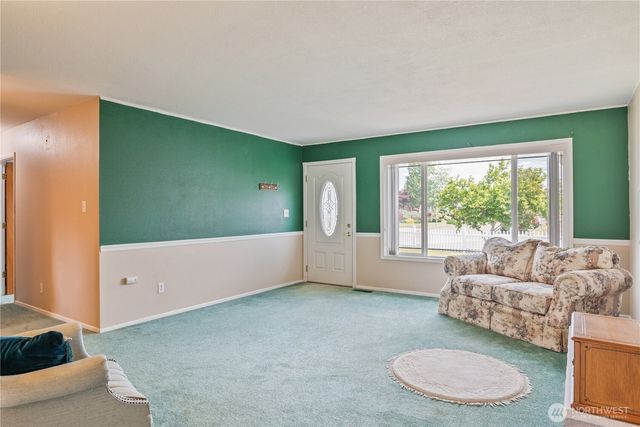 1419 Midland Avenue, Longview, WA 98632
