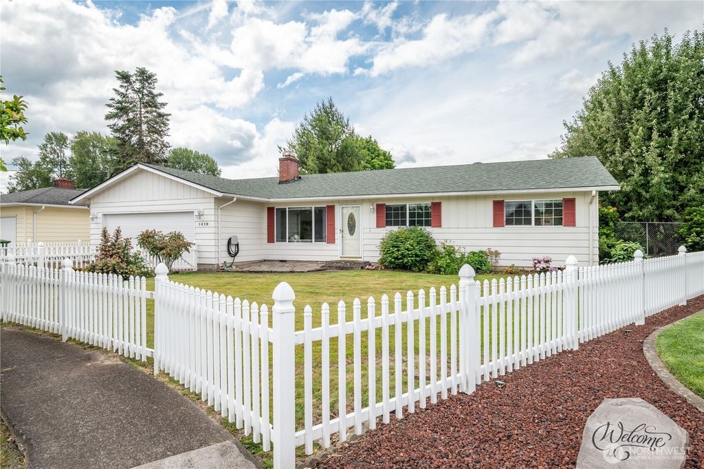 1419 Midland Avenue, Longview, WA 98632