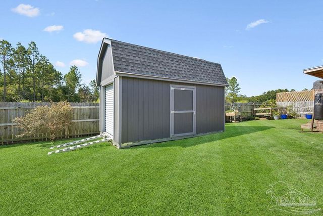 5653 Burr St, Milton, FL 32570