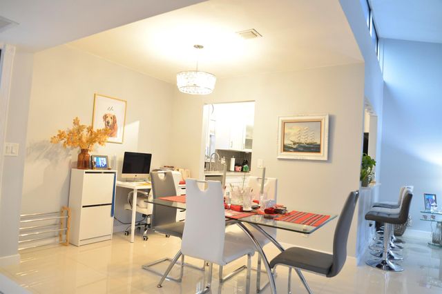 2671 Boundbrook Boulevard 107, Palm Springs, FL 33406