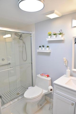 2671 Boundbrook Boulevard 107, Palm Springs, FL 33406