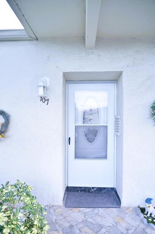 2671 Boundbrook Boulevard 107, Palm Springs, FL 33406