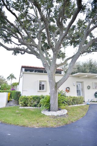 2671 Boundbrook Boulevard 107, Palm Springs, FL 33406