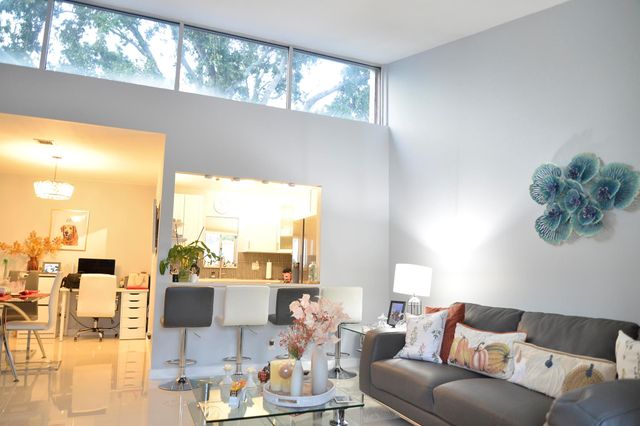 2671 Boundbrook Boulevard 107, Palm Springs, FL 33406