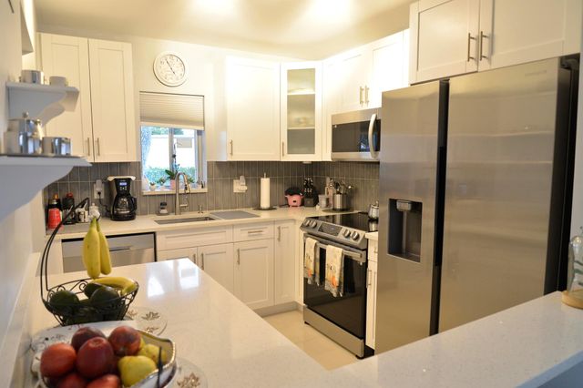 2671 Boundbrook Boulevard 107, Palm Springs, FL 33406