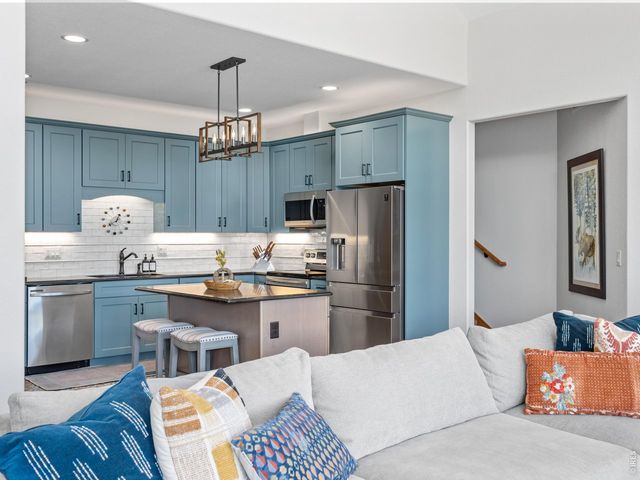 225 Curry Dr, Estes Park, CO 80517