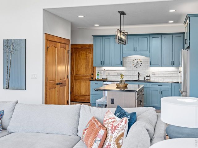 225 Curry Dr, Estes Park, CO 80517