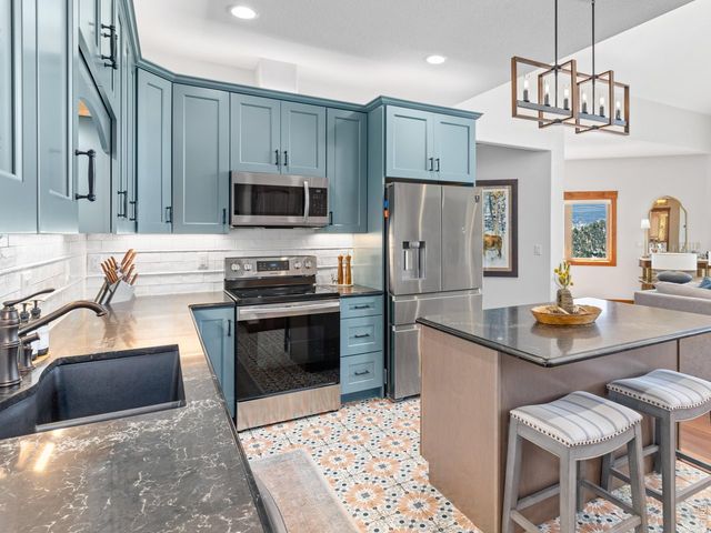 225 Curry Dr, Estes Park, CO 80517