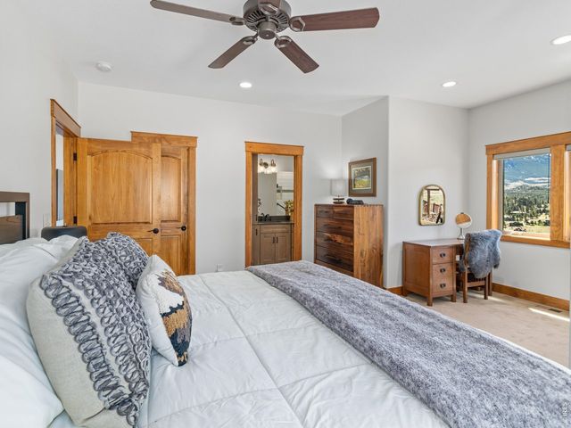 225 Curry Dr, Estes Park, CO 80517