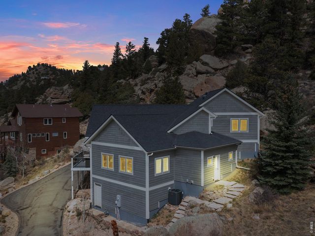 225 Curry Dr, Estes Park, CO 80517
