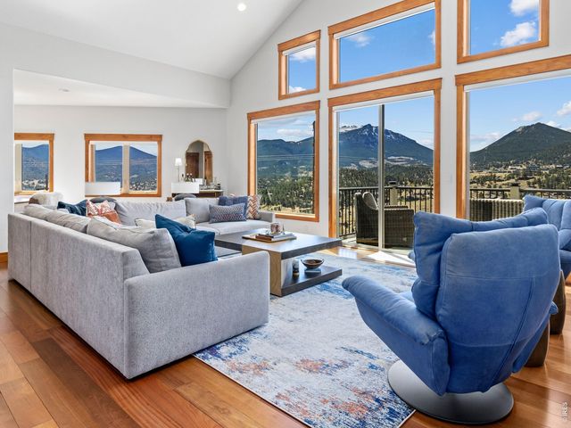 225 Curry Dr, Estes Park, CO 80517