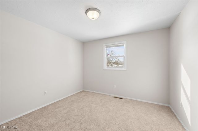 7007 Hidden Valley Drive, Amherst, OH 44001