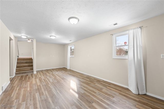 7007 Hidden Valley Drive, Amherst, OH 44001