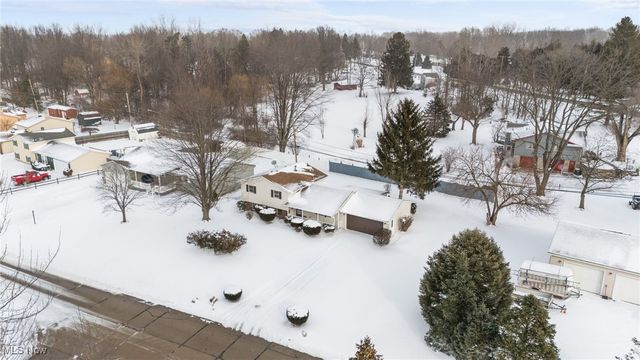 7007 Hidden Valley Drive, Amherst, OH 44001