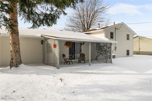 7007 Hidden Valley Drive, Amherst, OH 44001