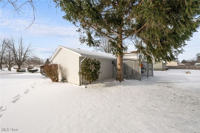 7007 Hidden Valley Drive, Amherst, OH 44001