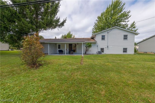 7007 Hidden Valley Drive, Amherst, OH 44001