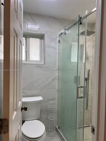 15935 SW 81st Terrace, Miami, FL 33193