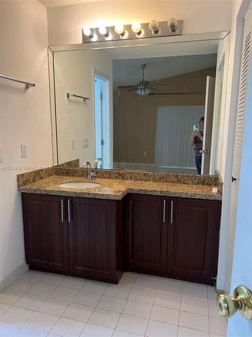 15935 SW 81st Terrace, Miami, FL 33193