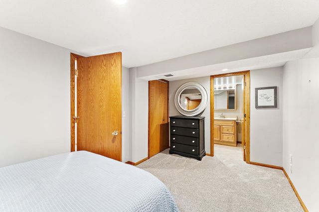 1947 Field Avenue, Saint Paul, MN 55116