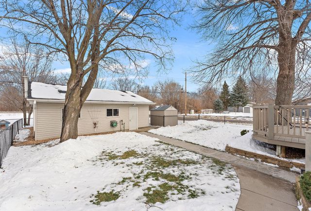 1947 Field Avenue, Saint Paul, MN 55116