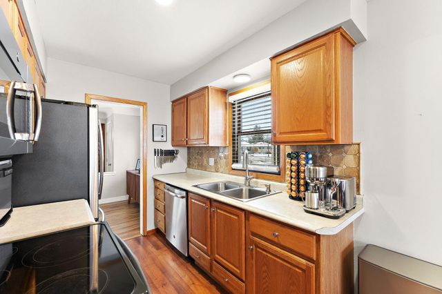 1947 Field Avenue, Saint Paul, MN 55116