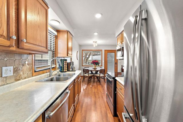 1947 Field Avenue, Saint Paul, MN 55116