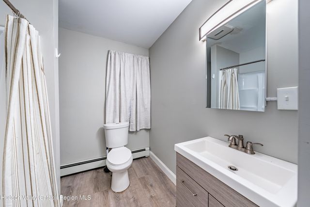 9 House Avenue, Troy, NY 12180