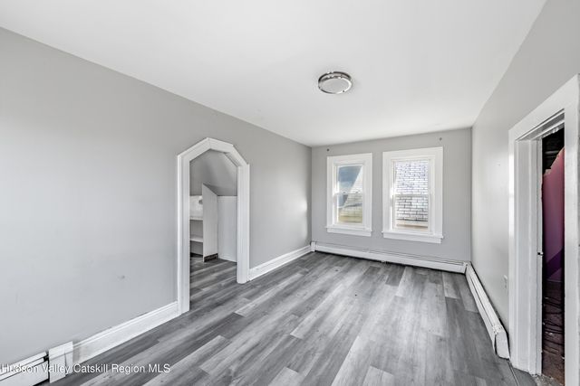 9 House Avenue, Troy, NY 12180