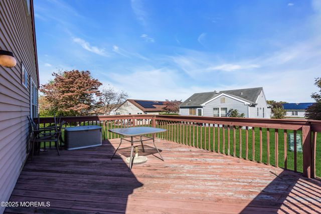 12 Harrow Place, Manchester, NJ 08759