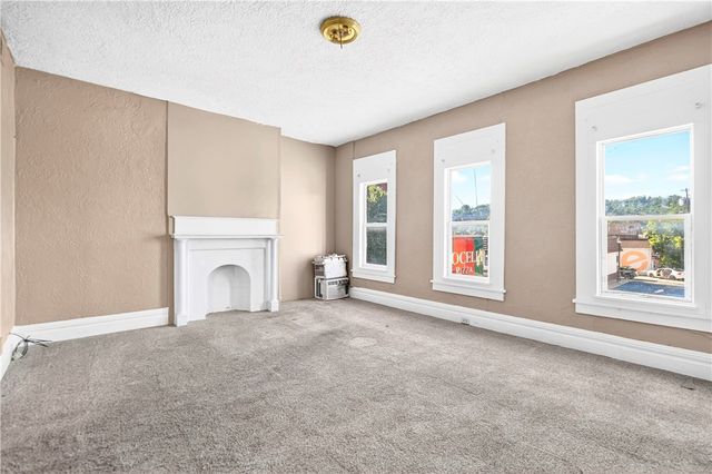 30 W Pike Street, Canonsburg, PA 15317