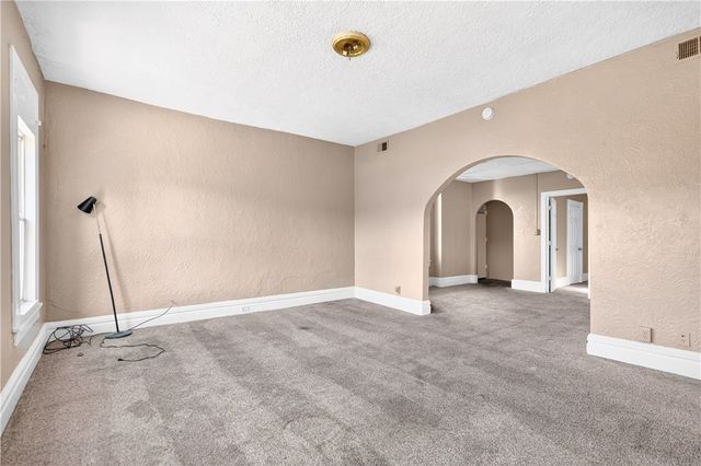 30 W Pike Street, Canonsburg, PA 15317