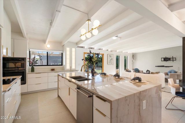 5809 N 11TH Street, Phoenix, AZ 85014