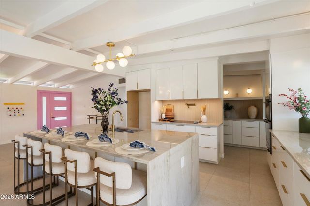 5809 N 11TH Street, Phoenix, AZ 85014