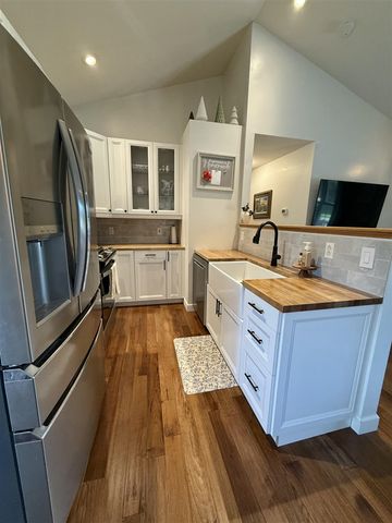 7885 Lancaster Lane, East Leroy, MI 49051
