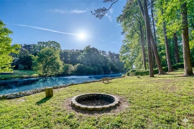 1832 Lake Lucerne Drive SW, Lilburn, GA 30047