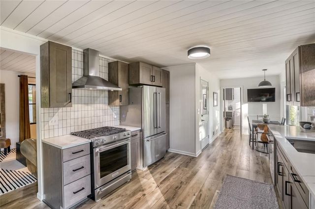 1832 Lake Lucerne Drive SW, Lilburn, GA 30047