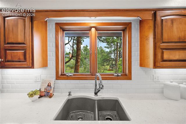 220 Raven Hills Road, Colorado Springs, CO 80919