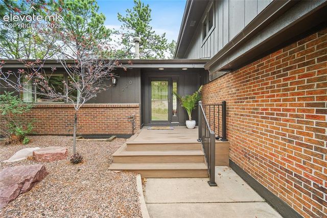 220 Raven Hills Road, Colorado Springs, CO 80919