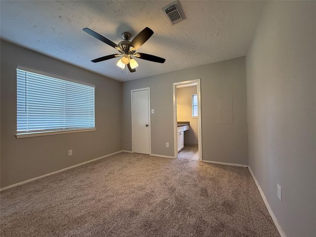 14010 Towne Way Drive, Sugar Land, TX 77498