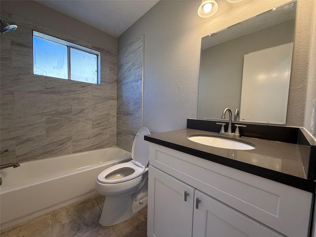 14010 Towne Way Drive, Sugar Land, TX 77498