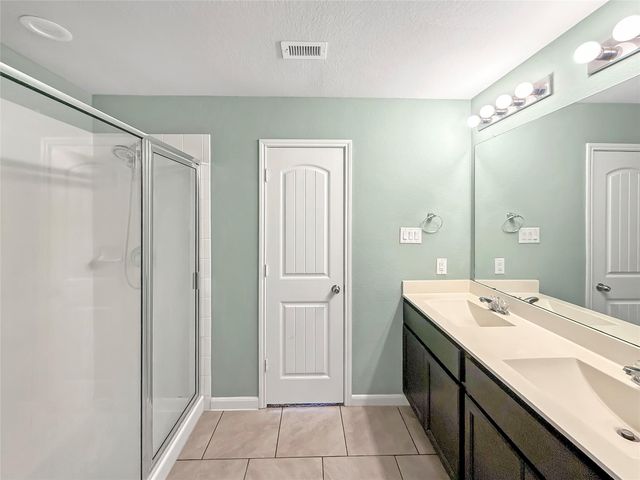 8310 Oakleaf Meadow Court, Rosharon, TX 77583