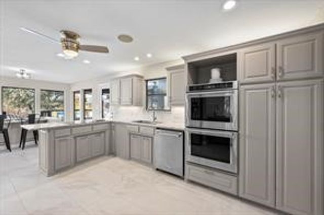 1921 Briarwood Drive, Grand Prairie, TX 75050