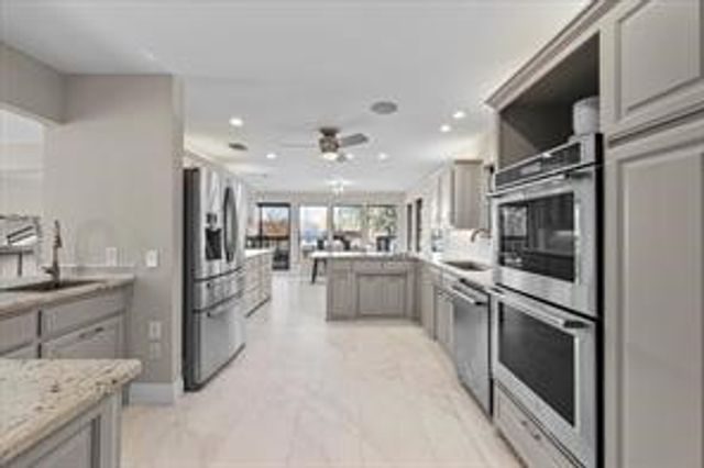 1921 Briarwood Drive, Grand Prairie, TX 75050