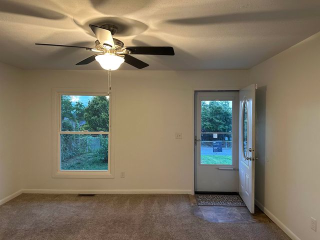 281 ELKIN CIR, Waynesboro, VA 22980