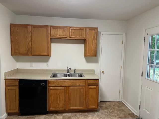 281 ELKIN CIR, Waynesboro, VA 22980